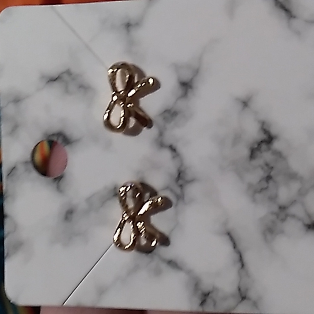 Hypoallergenic earrings Christmas bow 1/2 x 1/2 inches